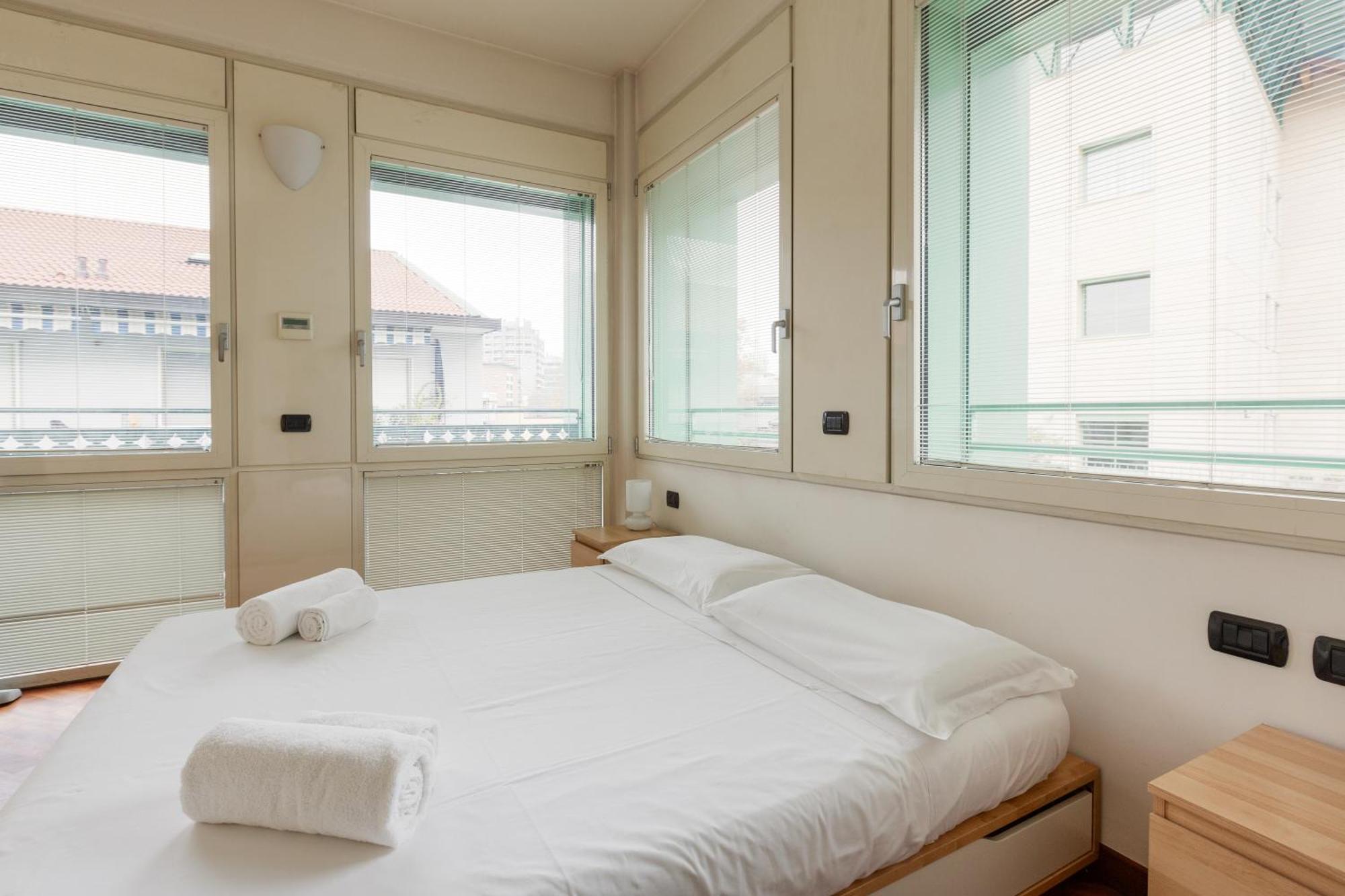 מילאנו Bright & Comfy Apartment With Parking מראה חיצוני תמונה