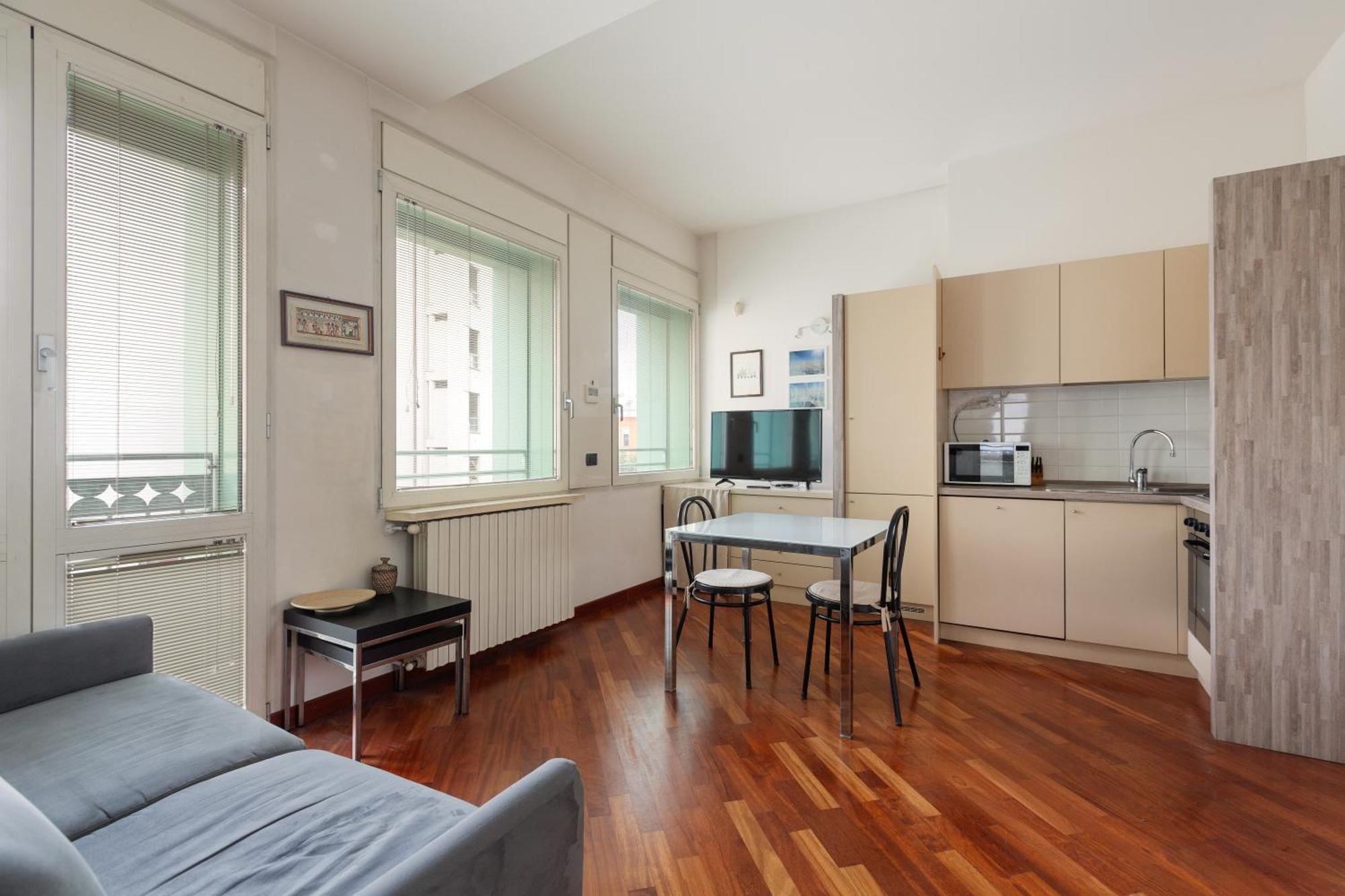 מילאנו Bright & Comfy Apartment With Parking מראה חיצוני תמונה